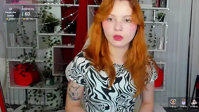 Snapshot of AlisHanson chatting on 15, 11, 2025 AlisHanson online show from 15, 11, 2025