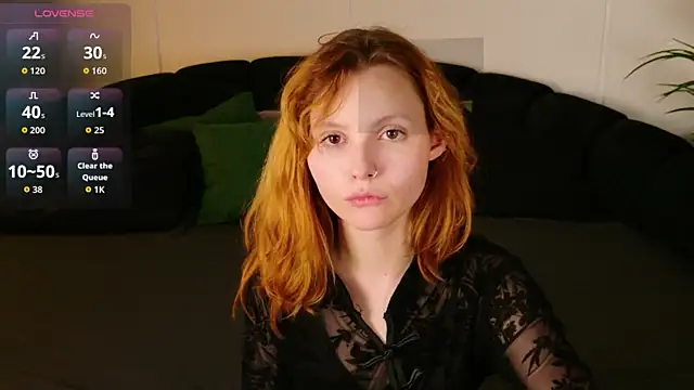 Snapshot of AlisHanson chatting on 13, 11, 2025 AlisHanson online show from 13, 11, 2025