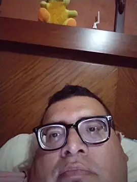 Santiagoqro85 online show from 3, 12, 2025