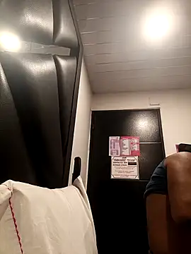 Snapshot of JoselitoVrgn chatting on 9, 11, 2025 JoselitoVrgn online show from 9, 11, 2025