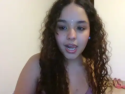 Snapshot of Isis_Bladee chatting on 4, 11, 2025 Isis Bladee online show from 4, 11, 2025