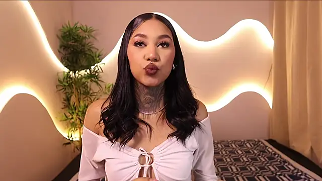 Anaya olyx online show from 3, 10, 2025
