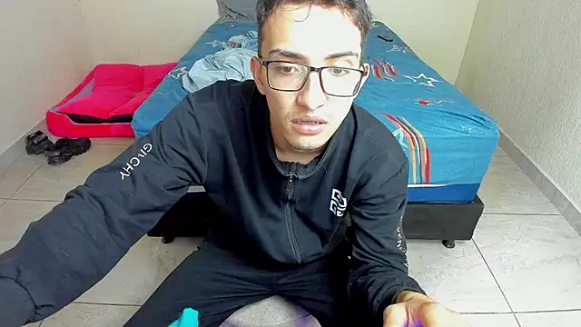 lustduo1 online show from 5, 4, 2026