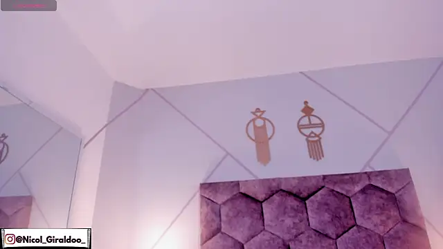 nicol giraldoo online show from 26, 3, 2026