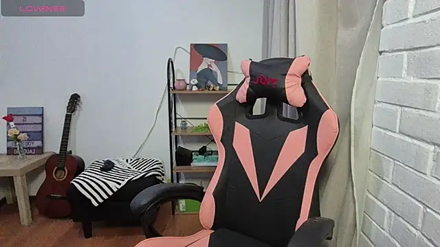 valentinauwu online show from 17, 3, 2026