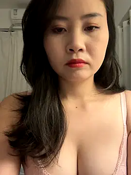 Snapshot of wly2028 chatting on 2, 11, 2025 wly2028 online show from 2, 11, 2025