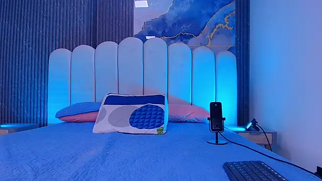 abbyrouss  online show from 2, 4, 2026