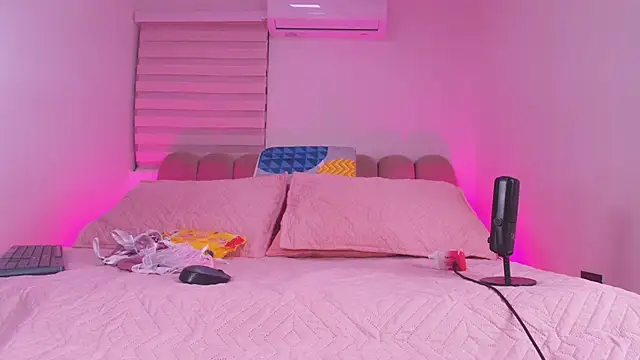 abbyrouss  online show from 30, 11, 2025