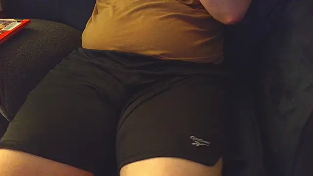 Snapshot of thighguy30 chatting on 29, 9, 2025 thighguy30 online show from 29, 9, 2025