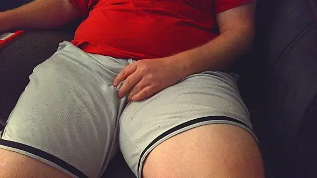 Snapshot of thighguy30 chatting on 7, 10, 2025 thighguy30 online show from 7, 10, 2025