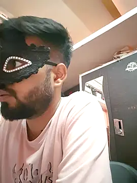 soniriyaa010101 online show from 19, 3, 2026