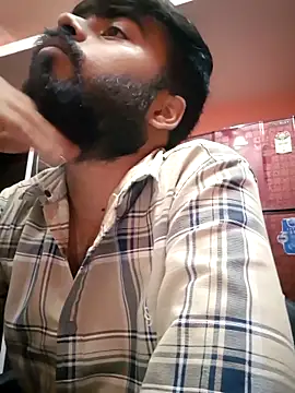 Snapshot of soniriyaa010101 chatting on 3, 11, 2025 soniriyaa010101 online show from 3, 11, 2025