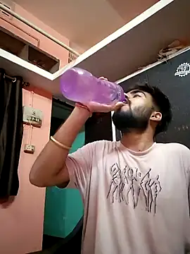 soniriyaa010101 online show from 16, 4, 2026