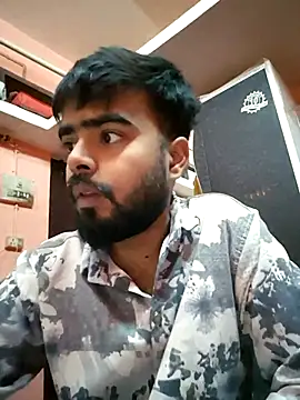 soniriyaa010101 online show from 3, 12, 2025