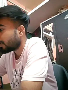 soniriyaa010101 online show from 14, 4, 2026