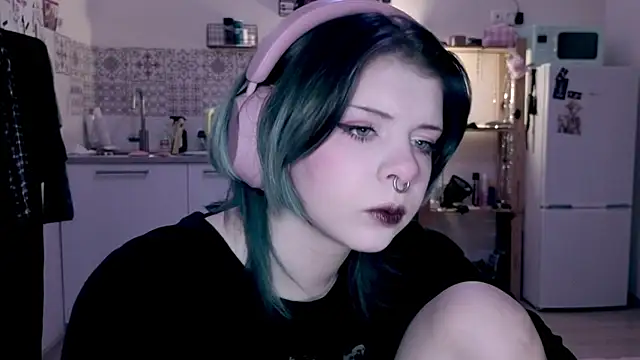 Snapshot of Alice_Zev chatting on 1, 4, 2026 Alice Zev online show from 1, 4, 2026