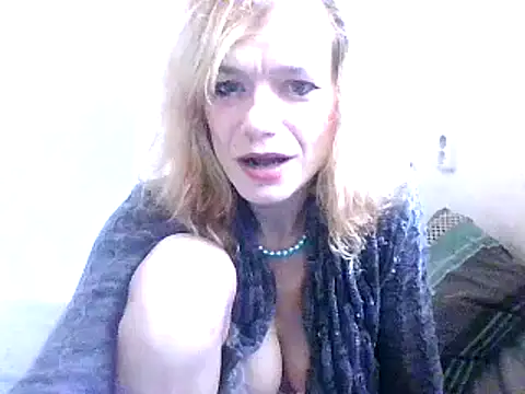 Snapshot of czech_slut_whore_wife chatting on 8, 10, 2025 czech slut whore wife online show from 8, 10, 2025
