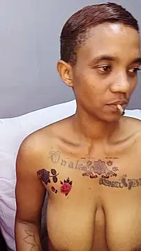 Snapshot of JANIELEE chatting on 19, 11, 2025 JANIELEE online show from 19, 11, 2025