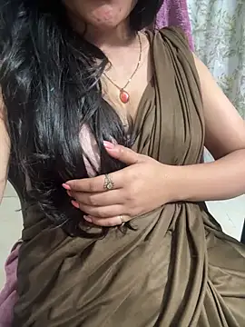 Snapshot of tanvi_001 chatting on 13, 10, 2025 tanvi 001 online show from 13, 10, 2025