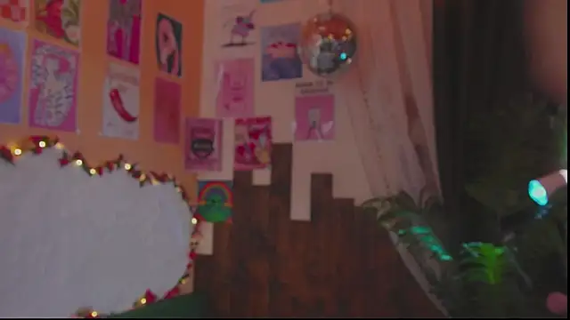 Snapshot of Charming_winky chatting on 2, 4, 2026 Charming winky online show from 2, 4, 2026