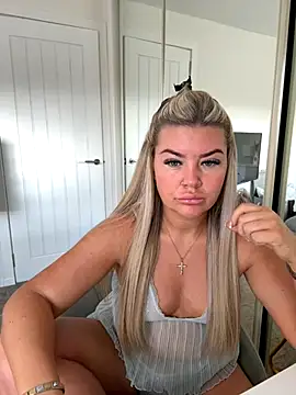 EmilyKingg online show from 11, 9, 2025