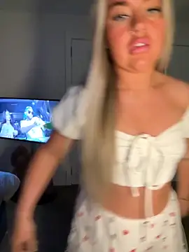 EmilyKingg online show from 8, 10, 2025