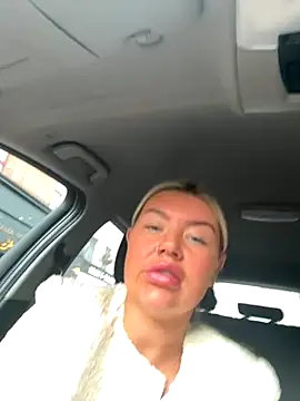 EmilyKingg online show from 6, 10, 2025