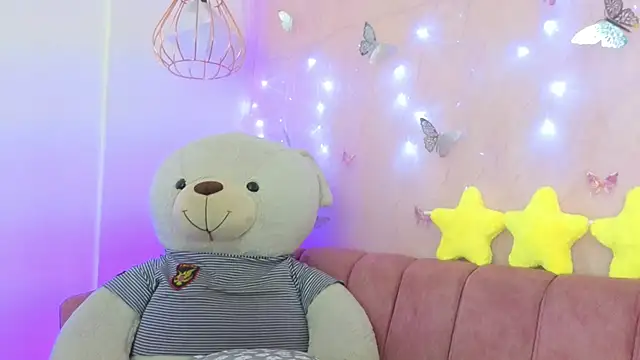 Snapshot of april_bennett chatting on 1, 12, 2025 april bennett online show from 1, 12, 2025