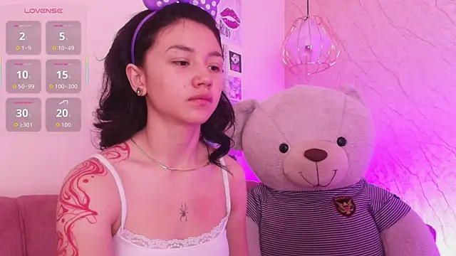 Snapshot of april_bennett chatting on 4, 11, 2025 april bennett online show from 4, 11, 2025