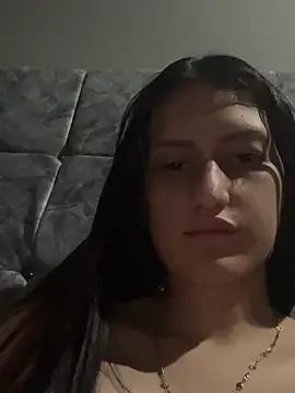 Caroline daring online show from 27, 3, 2026