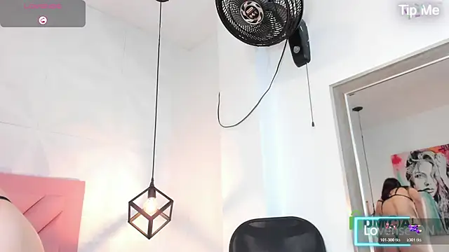 Caroline daring online show from 19, 4, 2026