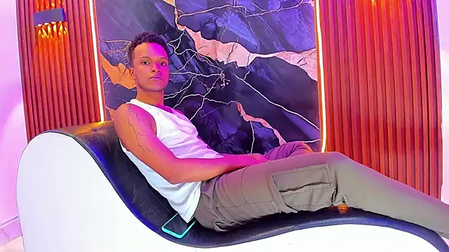 Dinasty Moon  online show from 28, 9, 2025