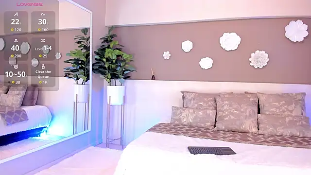 Snapshot of VictoriaShelby chatting on 11, 10, 2025 VictoriaShelby online show from 11, 10, 2025