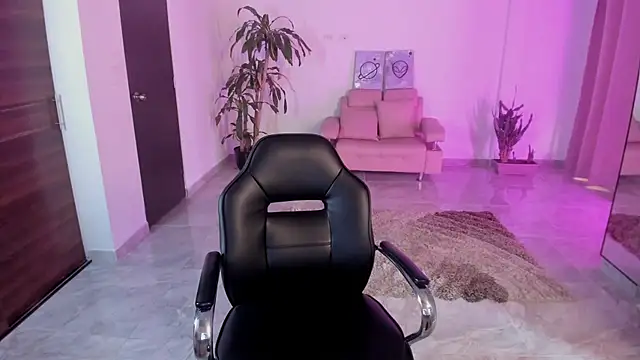 Candy fox 19 online show from 16, 12, 2025