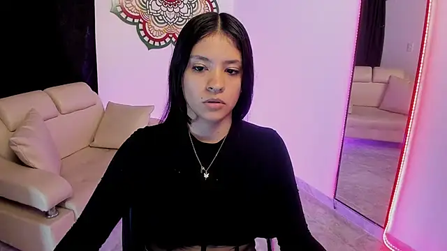 Candy fox 19 online show from 7, 3, 2026