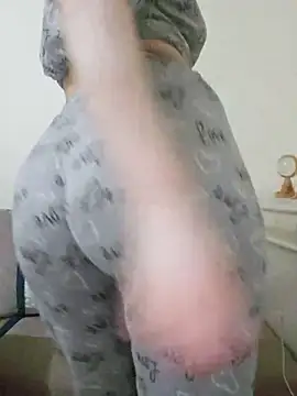 Snapshot of Lamya-dalo3a chatting on 11, 5, 2026 Lamya-dalo3a online show from 11, 5, 2026