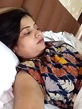 Hot-Pooja25 online show from 1, 4, 2026