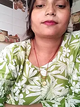 Hot-Pooja25 online show from 18, 4, 2026