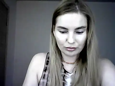 Zeriellee online show from 13, 5, 2026