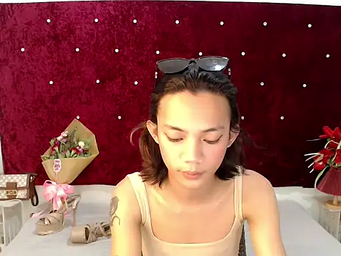 Snapshot of XxMissBEAUTYFULLxX chatting on 17, 9, 2025 XxMissBEAUTYFULLxX online show from 17, 9, 2025