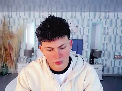 Axel savage online show from 24, 10, 2025