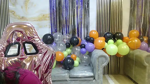 Snapshot of catalina5_s chatting on 6, 11, 2025 catalina5 s online show from 6, 11, 2025