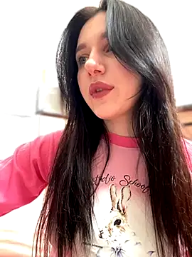 Cuddlies Lili online show from 3, 10, 2025