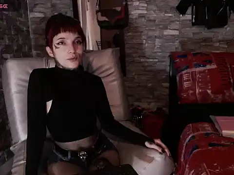 Inferno Molly online show from 6, 11, 2025