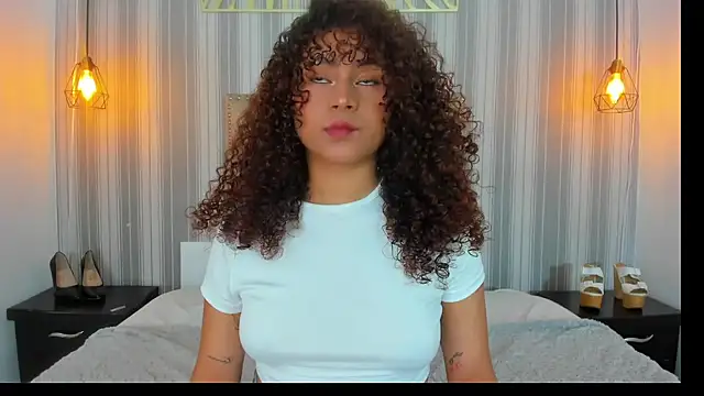 Sofiapassionne online show from 15, 7, 2026
