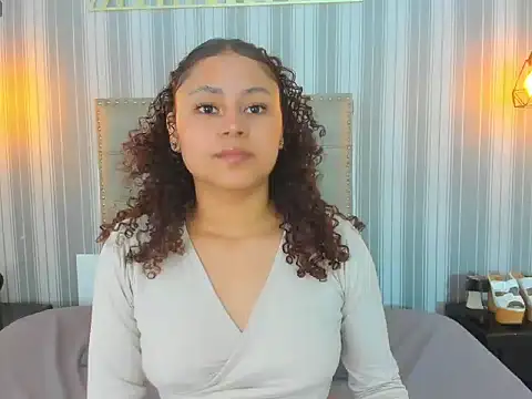 Sofiapassionne online show from 6, 3, 2026