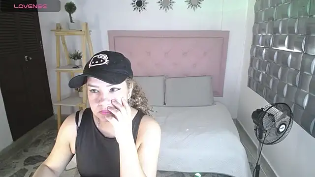 Dulce  Lovee online show from 14, 11, 2025