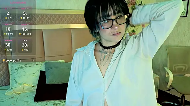 Snapshot of RobinBennett chatting on 10, 11, 2025 RobinBennett online show from 10, 11, 2025