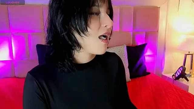 Snapshot of RobinBennett chatting on 21, 6, 2026 RobinBennett online show from 21, 6, 2026