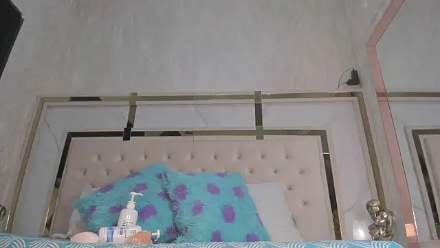 Cameron Hearts online show from 12, 11, 2025